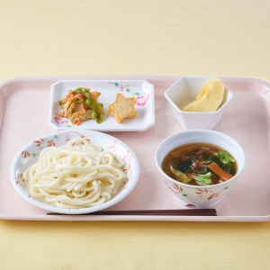 なめこ入り具沢山うどんの給食献立