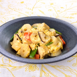 高野豆腐とちくわの卵とじ