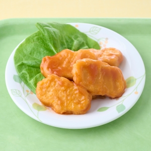 大豆ナゲットのケチャップソースかけ