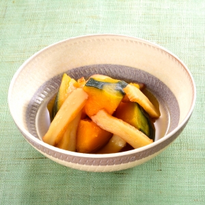 ミニさつま揚げとかぼちゃの煮物