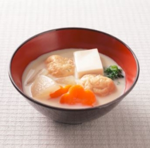 ふんわりお魚とうふ揚の豆乳鍋風