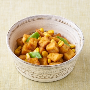 厚揚げとコーンのカレー炒め（プチ絹厚揚げ）