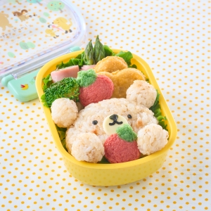 くまさんのキャラ弁（トマトさつまちゃん添え）