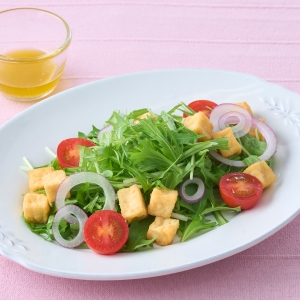 水菜と厚揚げのサラダ（プチ絹厚揚げ使用）