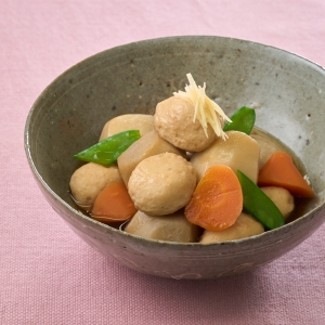 里芋とやわらかつみれの煮物