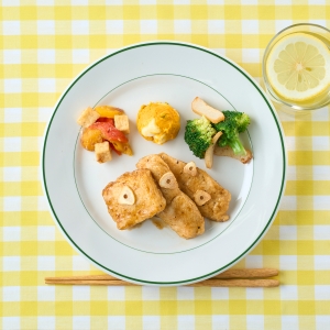 お野菜たっぷり　彩りおかずプレート