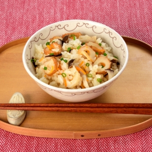 竹輪入りきのこたっぷり豆乳炊き込みご飯