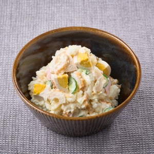 味しみ玉子のおでんポテサラ