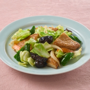 四つ切り丸さつまの野菜炒め